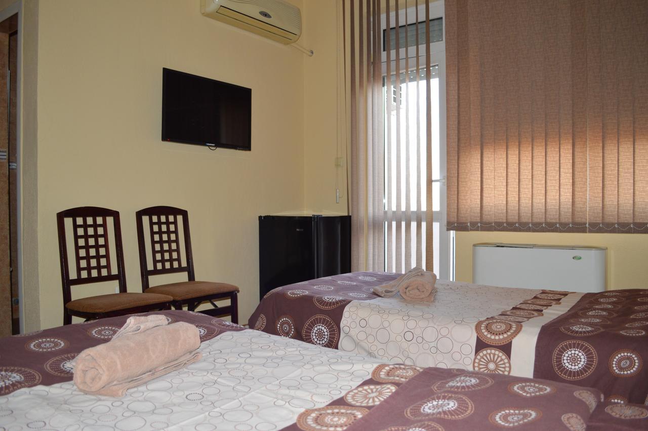 Dionis Hotel Петрич Экстерьер фото
